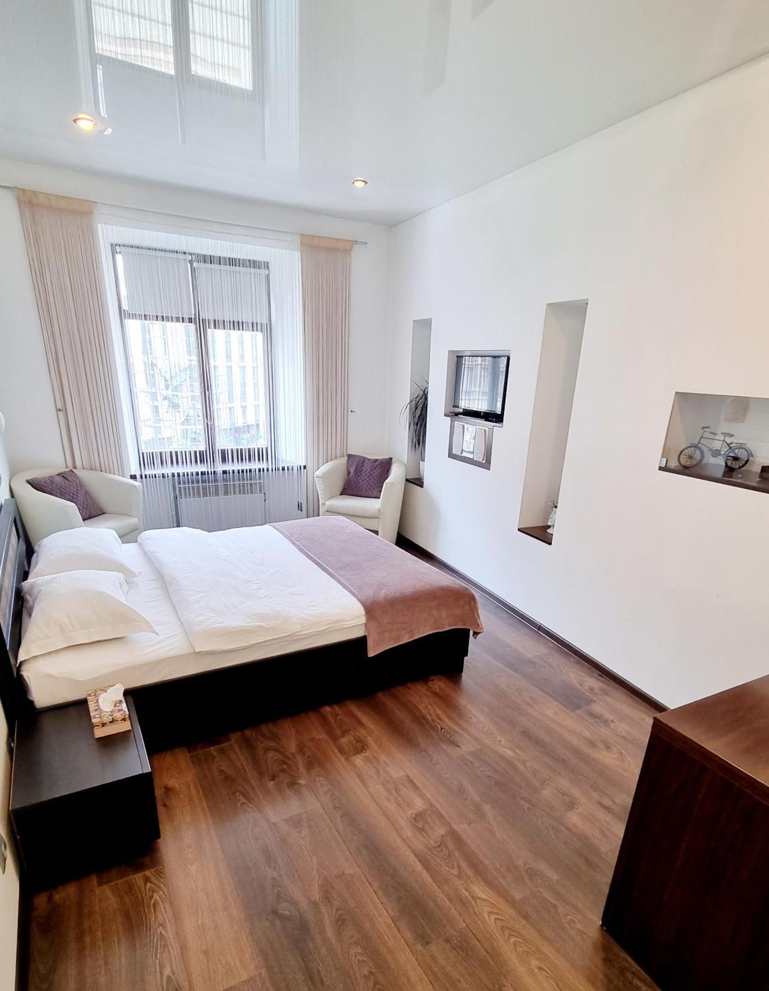 Apartment Mitskevycha Square 5 Lviv Kültér fotó