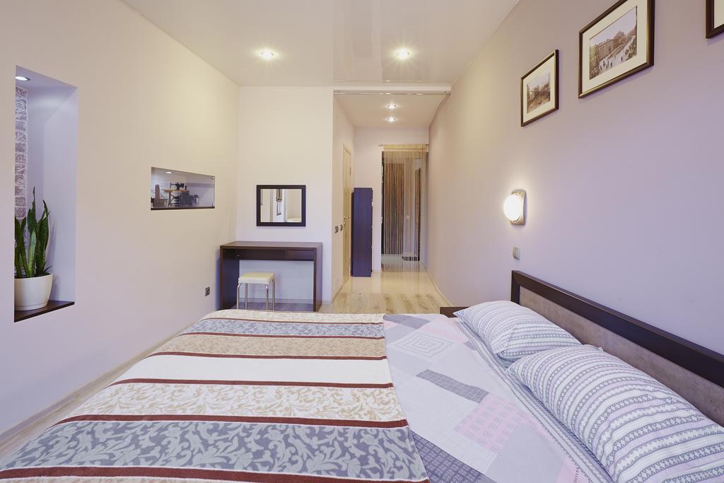 Apartment Mitskevycha Square 5 Lviv Kültér fotó
